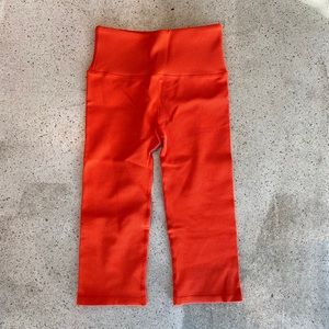 NWT Fabletics HighWaisted Seamless Crop Legging